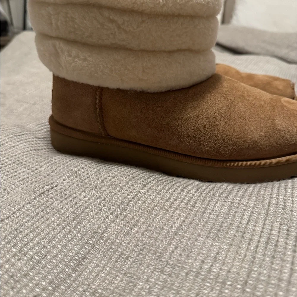 UGG Tan and Cream Sheepskin Boots - Picture 6 of 9